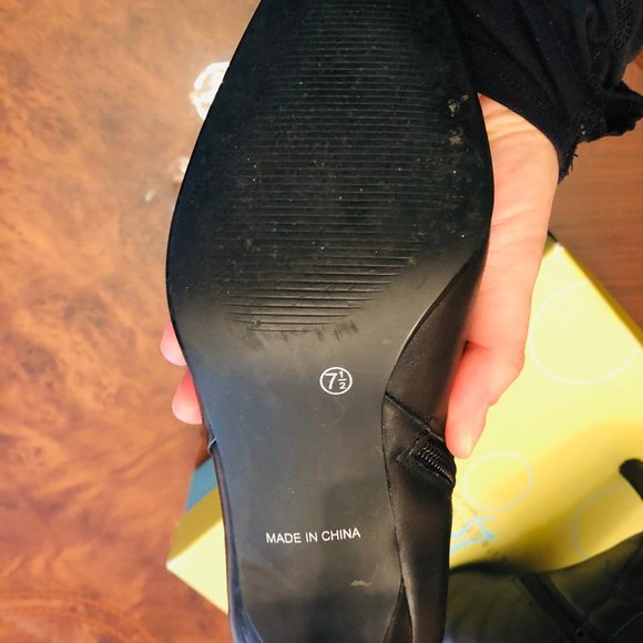 Apostrophe leather booties - Picture 4 of 4